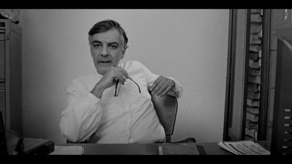 Gustavo Suarez como Ángel para la serie "Ángel"